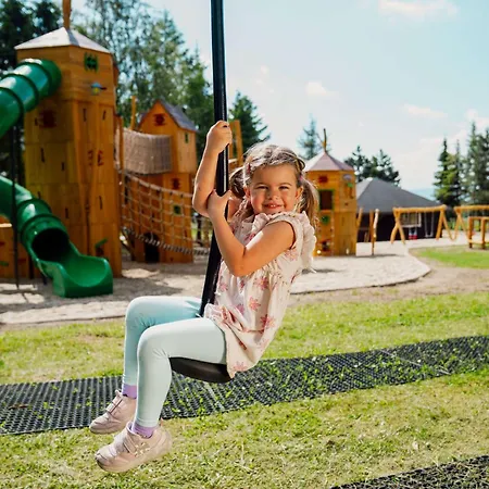 Hotel Rodinny Hubert High Tatras 4*