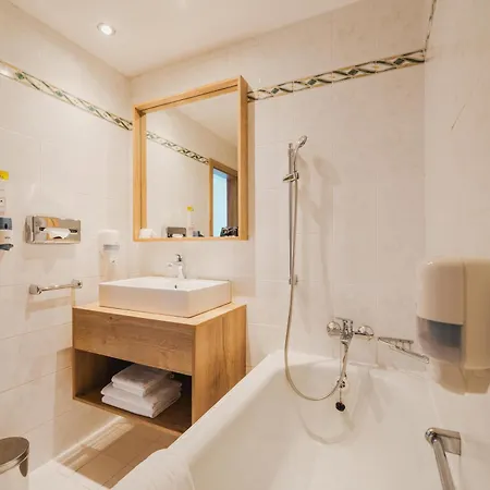 Hotel Rodinny Hubert High Tatras 4*