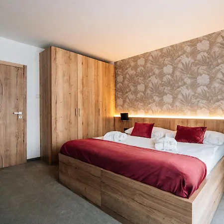 Rodinny Hubert High Tatras Отель 4*