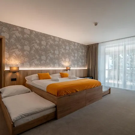 Отель Rodinny Hubert High Tatras 4*