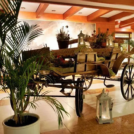 Hotel Rodinny Hubert High Tatras 4*